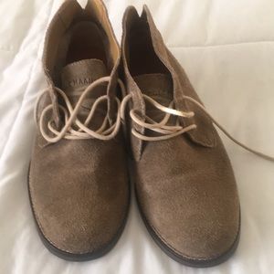Perfect for fall weather- Vintage Cole Haan suede shoes lace up